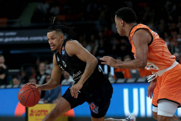 对湖人队来 对湖人队来