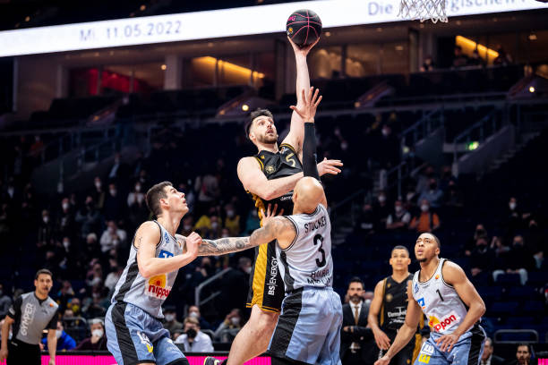 海勒不仅进 海勒不仅进