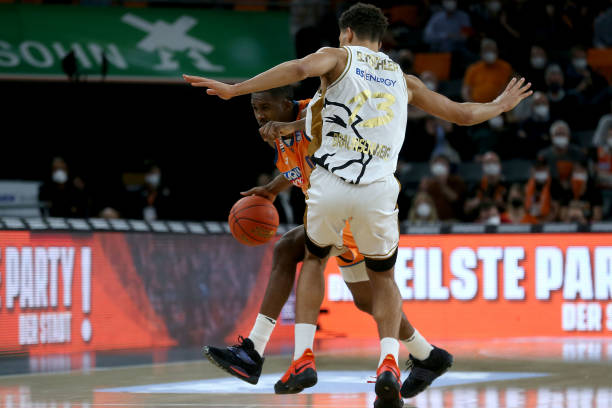 斯堡的防线 斯堡的防线